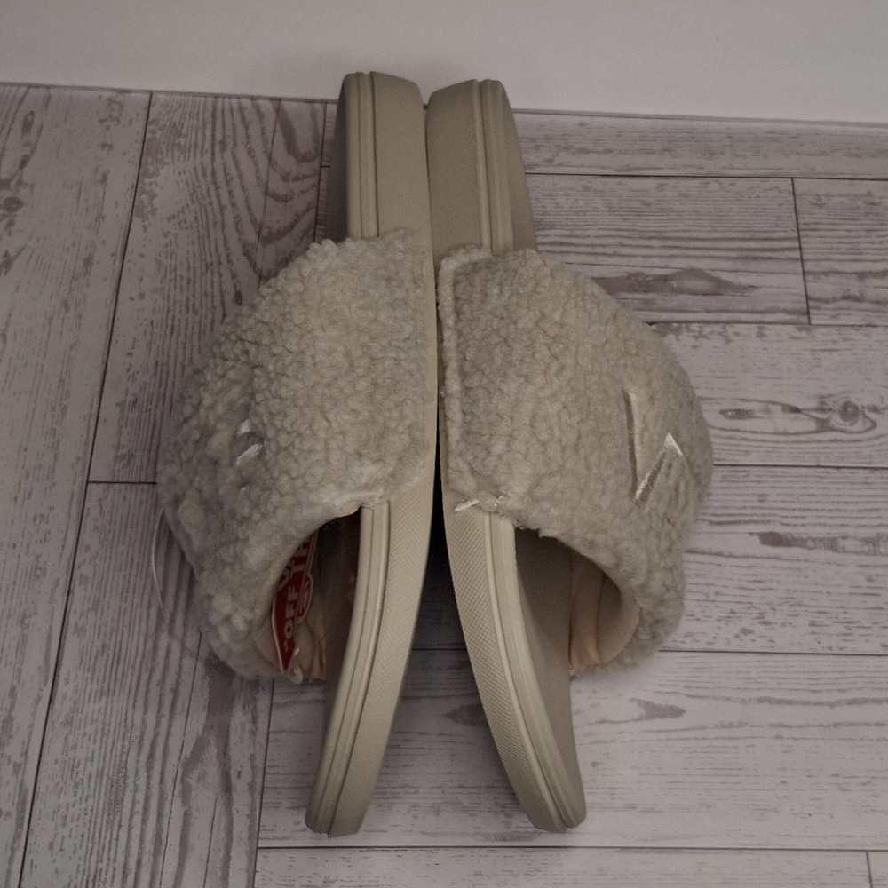 Vans Oatmeal Sherpa La Costa Slid-On  Women's Cozy Slipper Sandals Size 10 - Picture 6 of 8